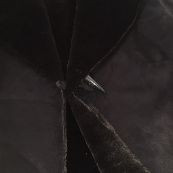 Black coat - Picture 5 of 5